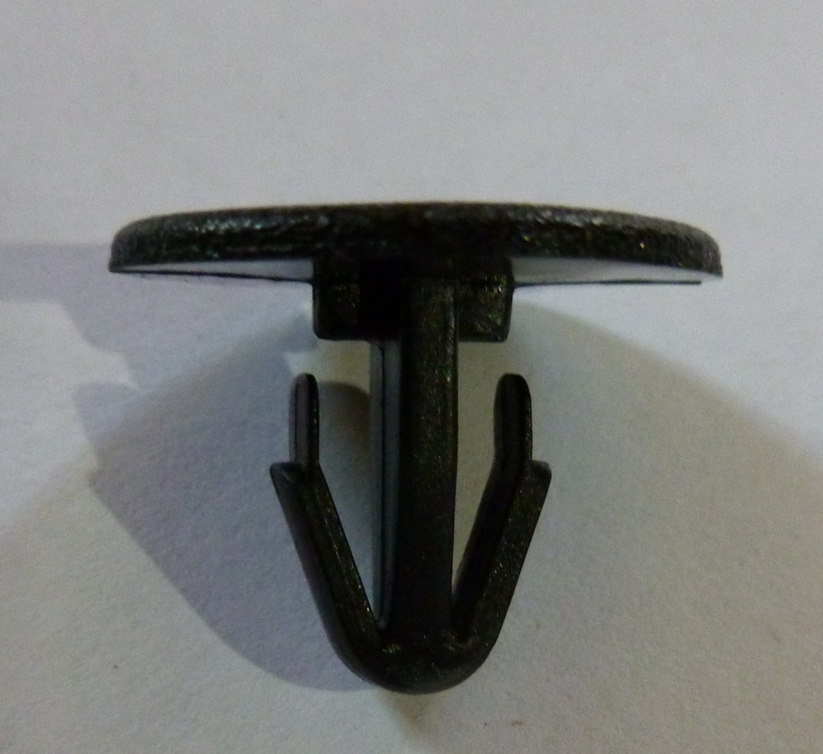 Пистон утеплителя капота 2123 ст./обр. завод (100шт) Пистон утеплителя капота 2123 ст./обр. завод (100шт)