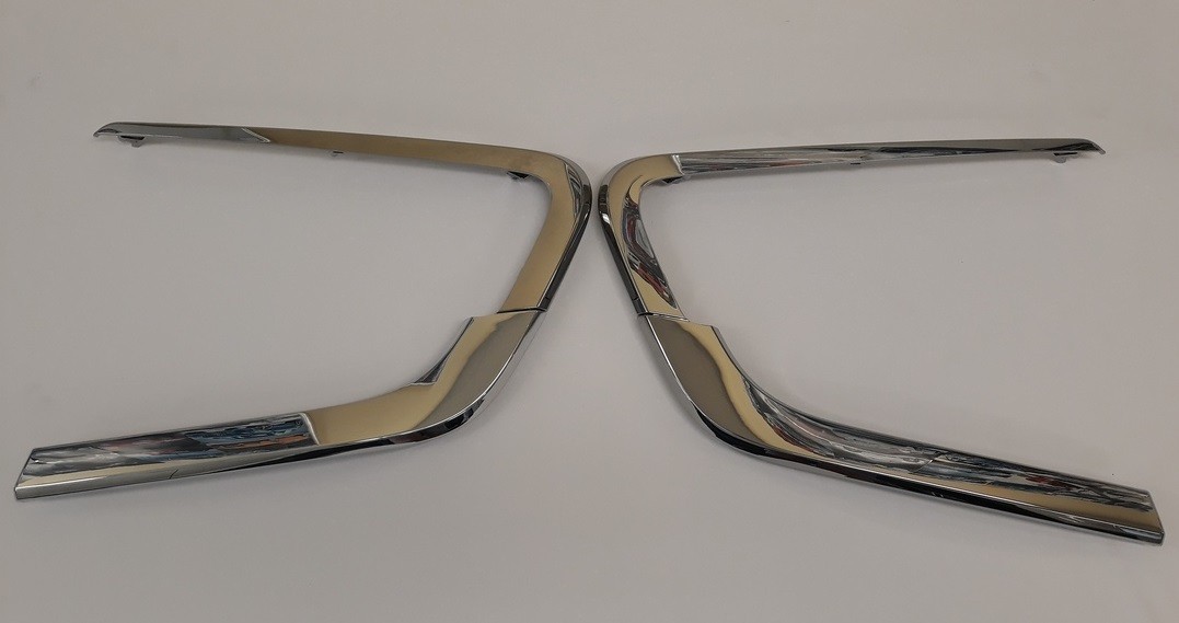 Молдинг переднего бампера Веста, Веста SW хром к/т=4 шт КООП (8450008923/24, 8450008669/70) Молдинг переднего бампера Веста, Веста SW хром к/т=4 шт КООП (8450008923/24, 8450008669/70)