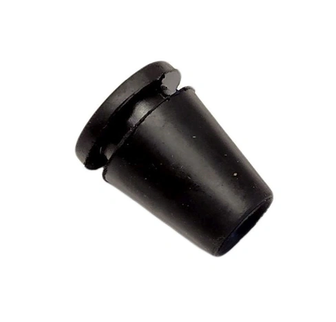 Заглушка рессивера 2110, 1118 (держатель крышки двигателя) (10шт) Заглушка рессивера 2110, 1118 (держатель крышки двигателя) (10шт)