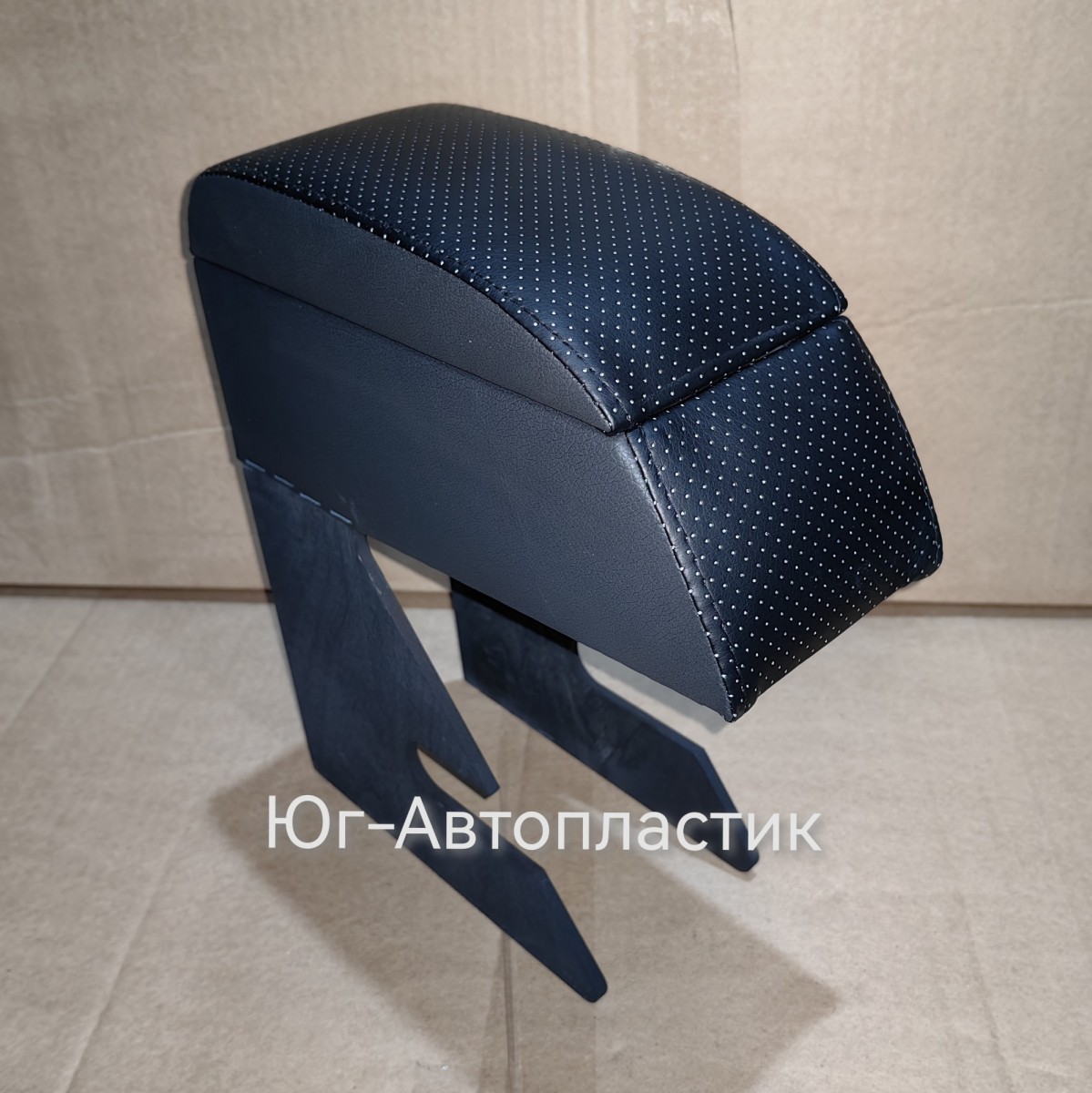 Бар-подлокотник 2113-2115 стандарт перф черная нить Бар-подлокотник 2113-2115 стандарт перф черная нить