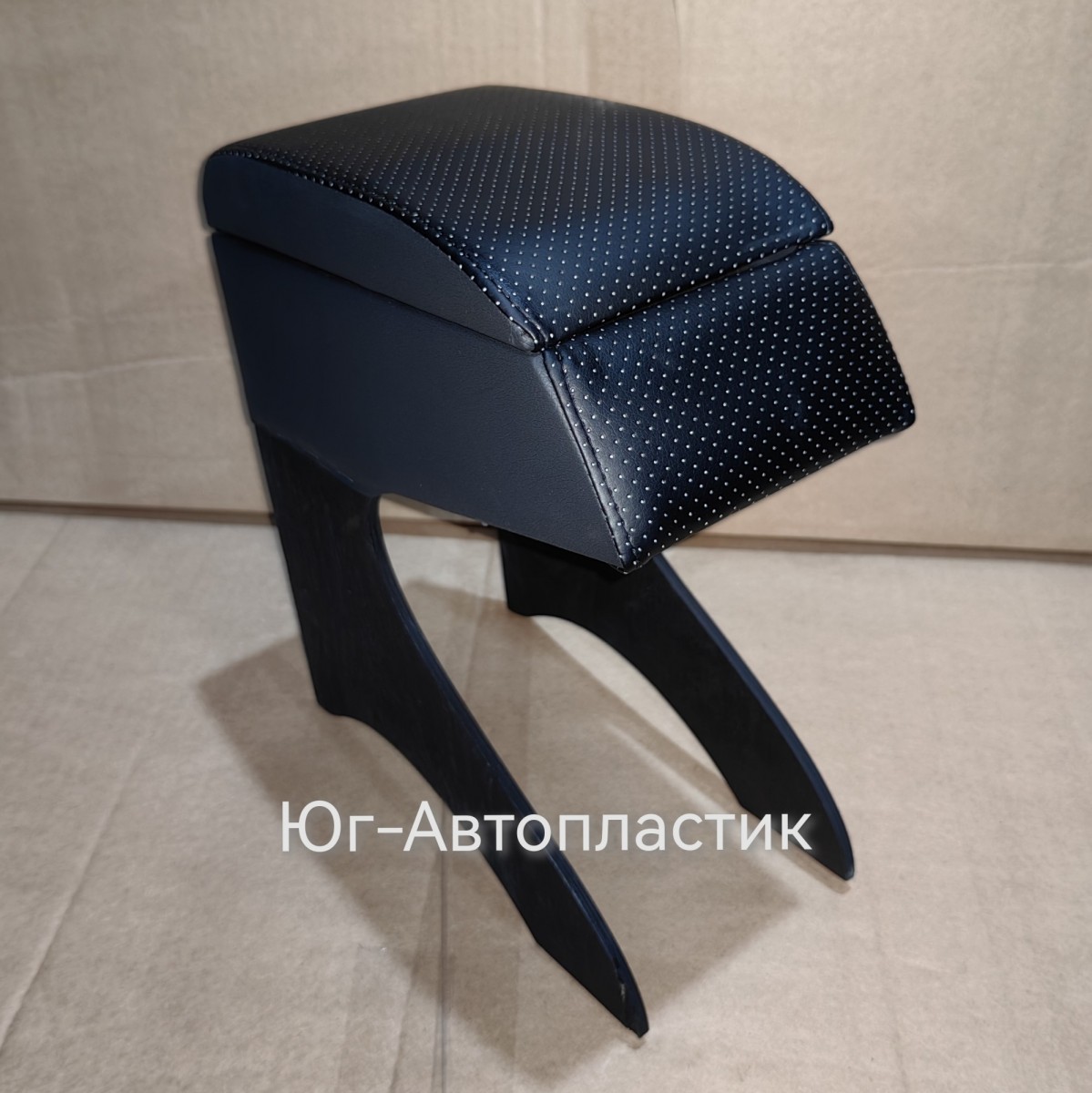 Бар-подлокотник 2190 (Гранта) с/о до 2018 г, 2192, Datsun On-Do перф черная нить Бар-подлокотник 2190 (Гранта) с/о до 2018 г, 2192, Datsun On-Do перф черная нить