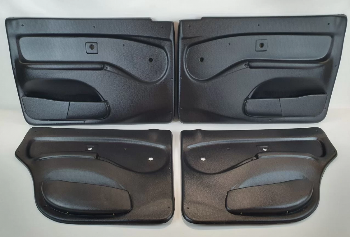 Обивка двери 2131 (из 4х частей) завод Обивка двери 2131 (из 4х частей) завод